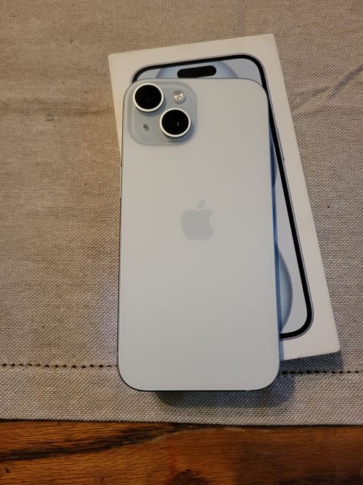 Vand Iphone 15, 128gb ,86% baterie