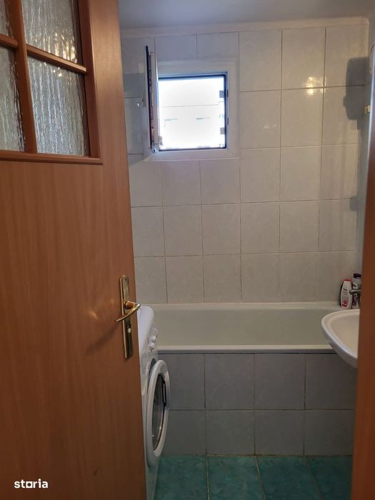 Proprietar închiriez apartament 4 camere