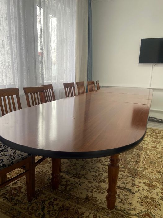 Продаётся стол срочно