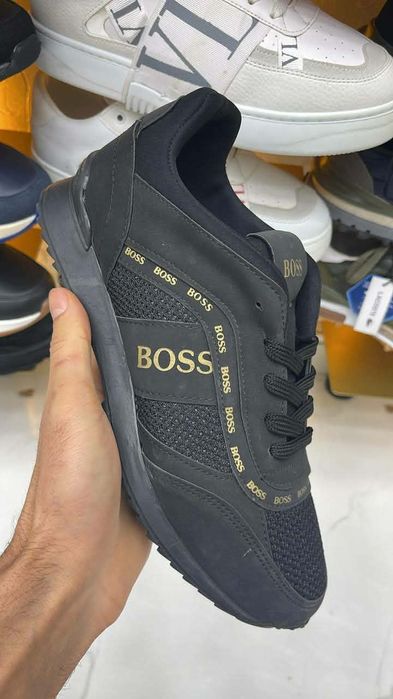 Adidași de bărbați Hugo și Armani