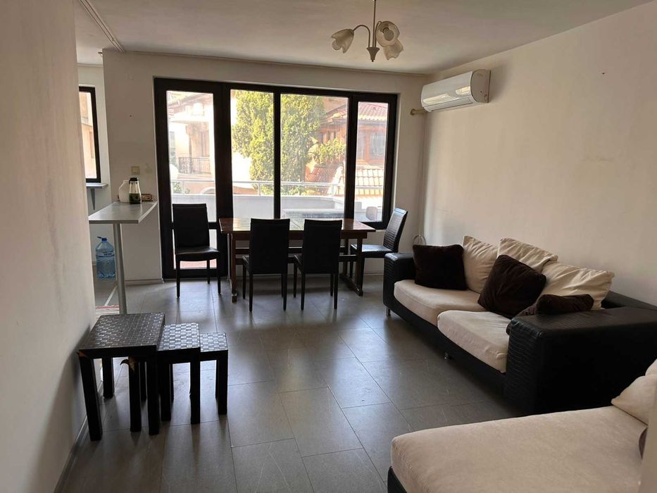 Дава се под наем Тристаен апартамент в Варна, Център - 120 кв.м за 820 € - Снимка #10