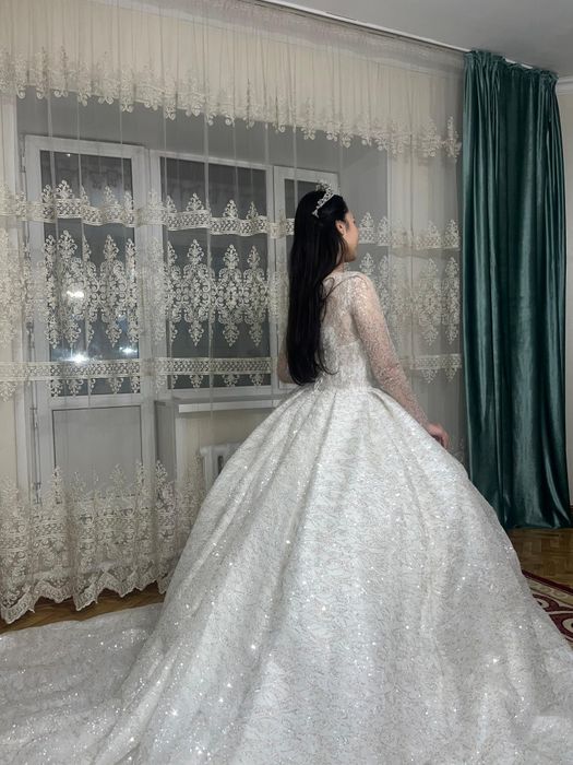 Свадебные платья продаются