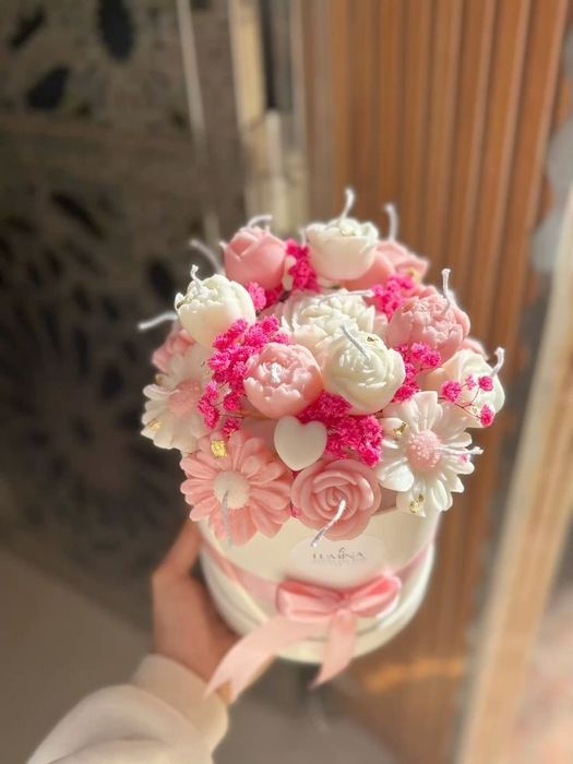 Ароматни свещи за подарък.