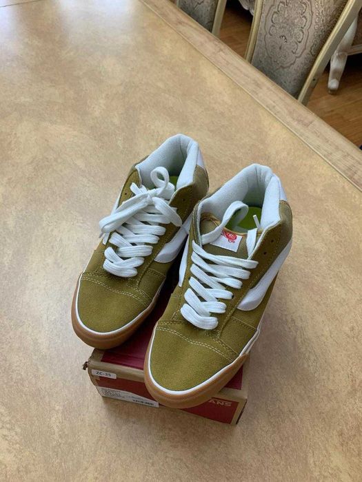 продам кроссовки VANS 44 размер, возможно обмен
