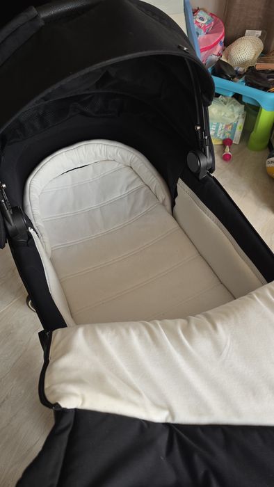 Cybex e-priam 4 количка + столче за кола