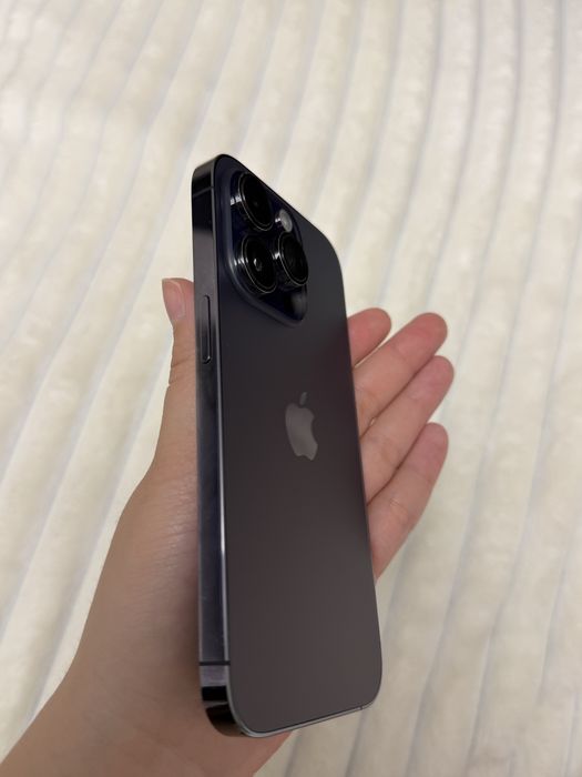 Продам Айфон 14 pro