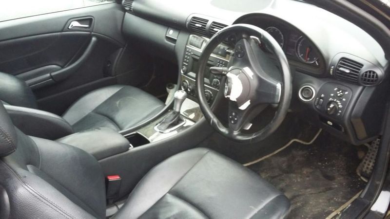 Предни седалки  Mercedes CLC