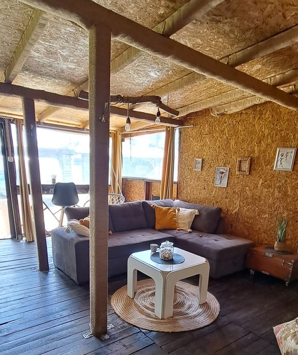 Каравана в къмпинг Китен