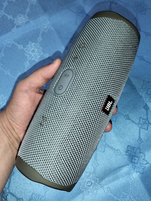 Jbl Charge 4 , Flip 6 , UE Roll