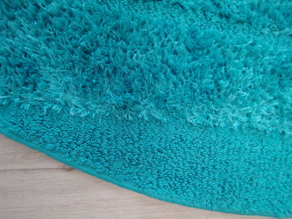 Продам голубой овальный ковер!