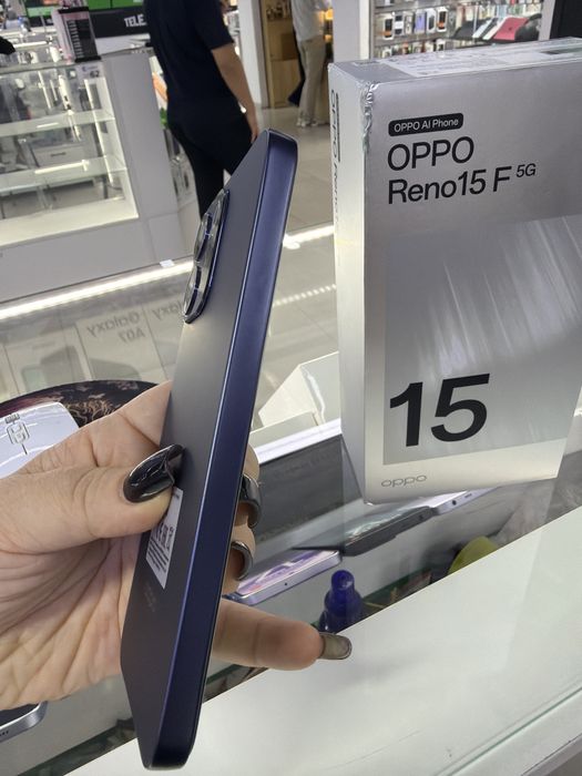 Oppo reno 15F blue