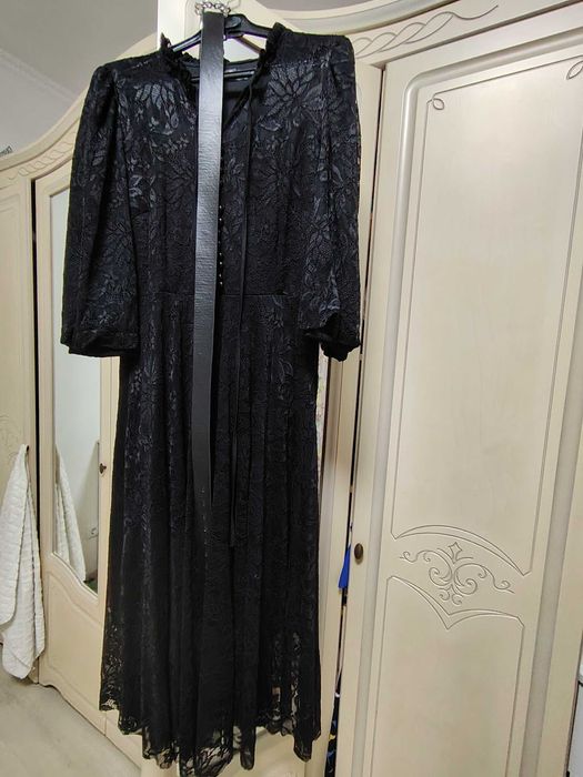 Продам платья вечерние