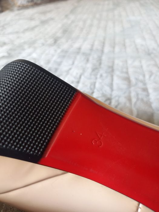 Продаю Новые туфли Лабутены