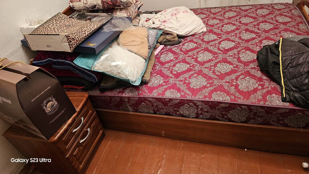 Спальни гарнитур в хорошем состоянии!