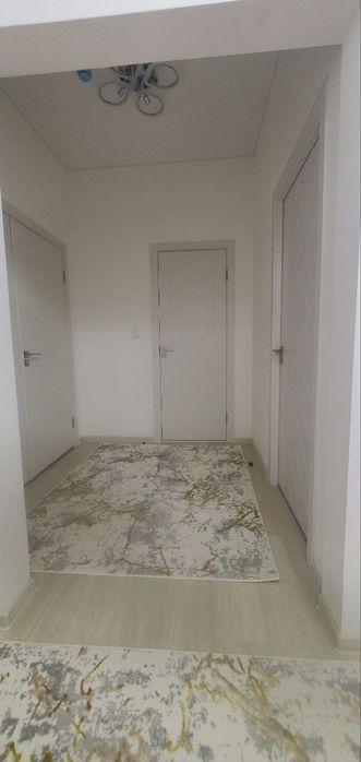 Сдаётся двухкомнатная новостройка возле Паркентского базара