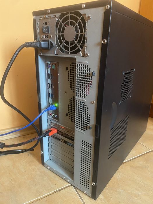 Компютър за игри AMD FX-6100 3.3-3.9GHz,16GB DDR3,RX470 RED DEVIL