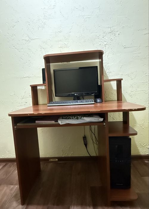 компьютерный стол