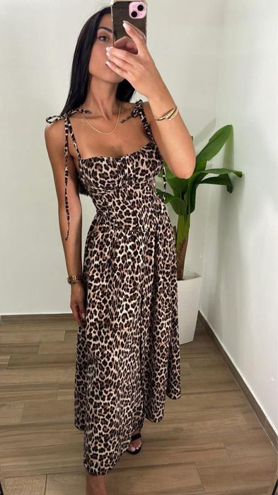 Rochie de vară, model actual si modern