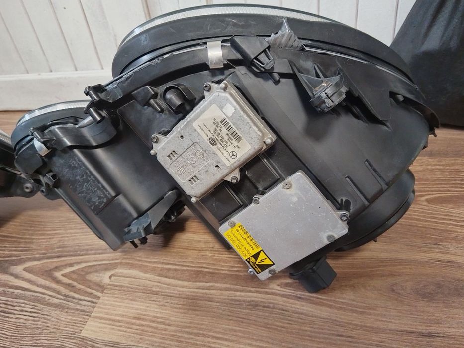 Фарове за Мерцедес W211 би-ксенон завиващи (адаптивни)