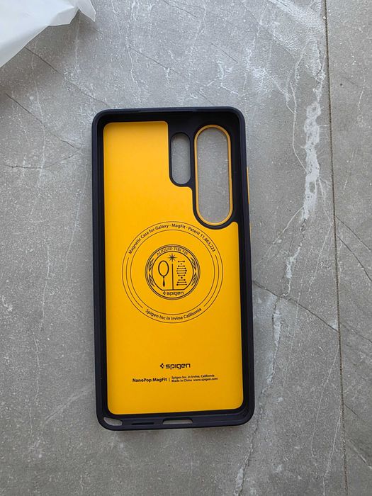 Чехол Spigen на Galaxy S26 Ultra