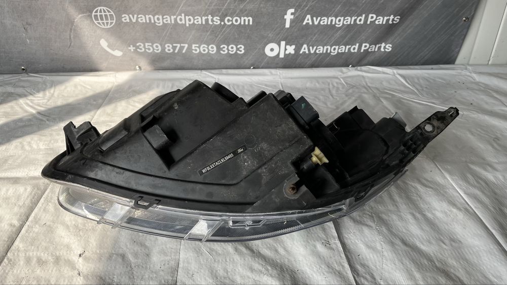 2 броя десен и 1 брой ляв фар Ford Transit Courier 2014-2023