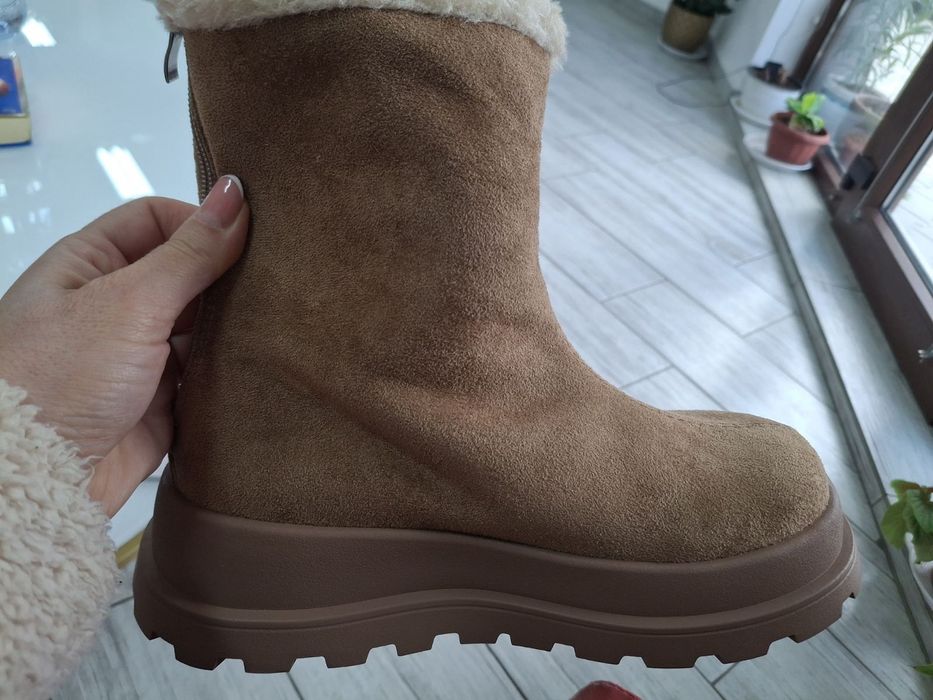 Продавам боти 38 номер