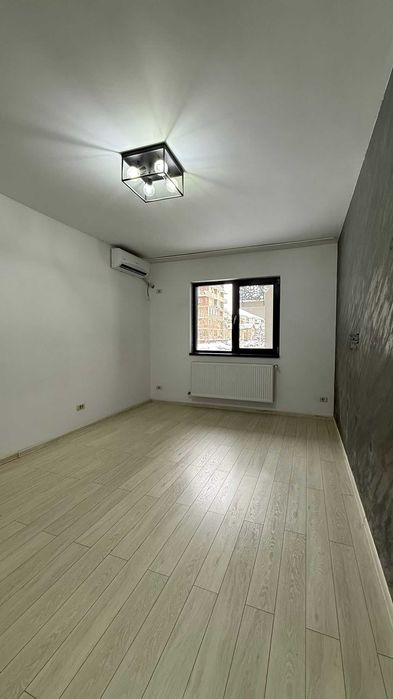 Garsoniera moderna de vanzare Dobroesti, finisata, bucatarie utilata