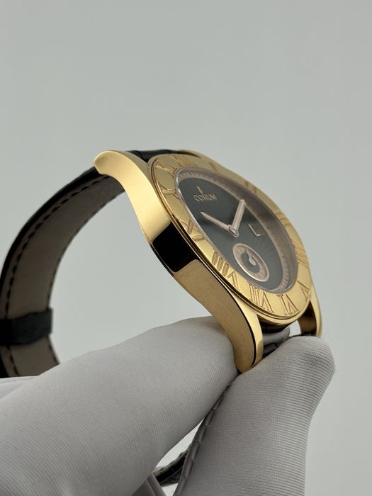 Наручные золотые часы Corum Romvlvs Gold 18k