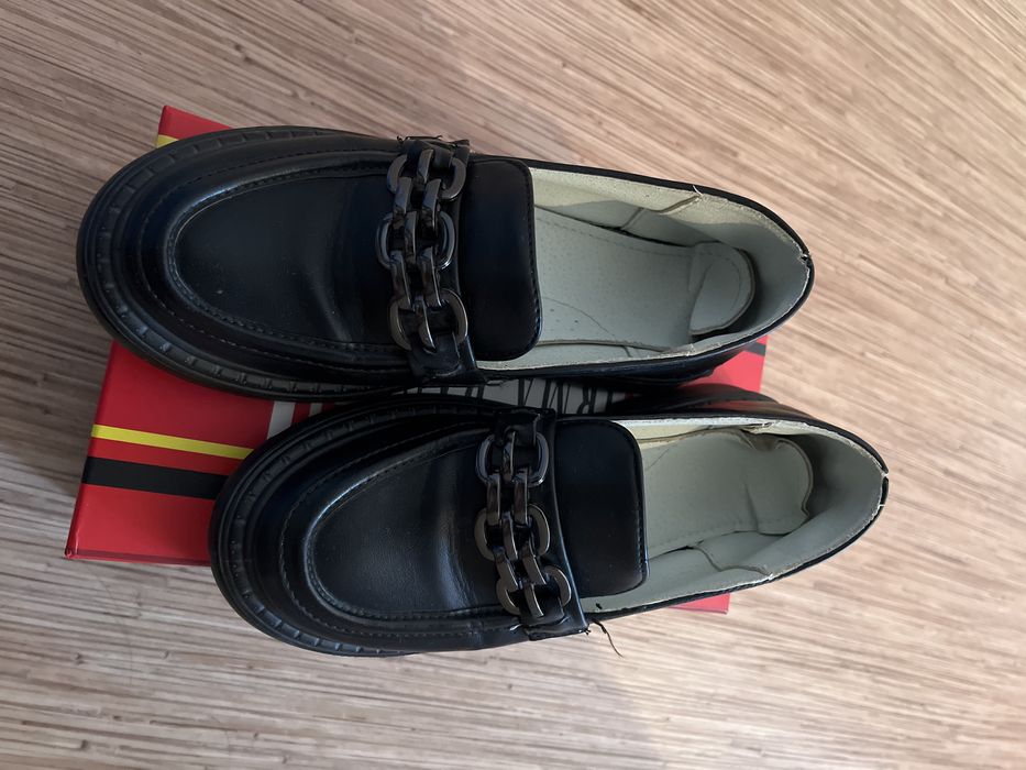 Бесплатно ботинки 34-35размеры