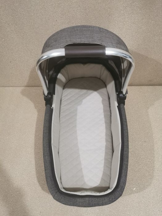 Кош за новородено Mamas & Papas Ocarro Chestnut