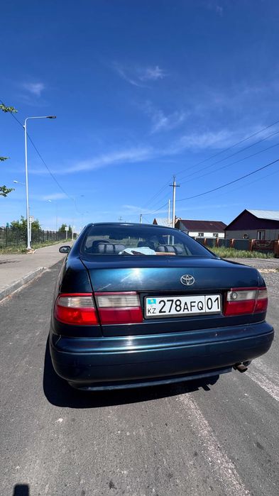 Тойота карина е в хорошем состоянии