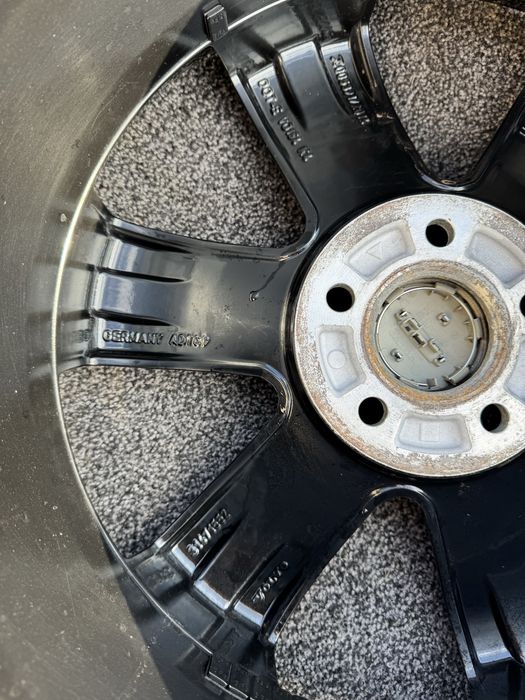 SET Roti/Jante Volvo Diamond Cut R18 Spone Black