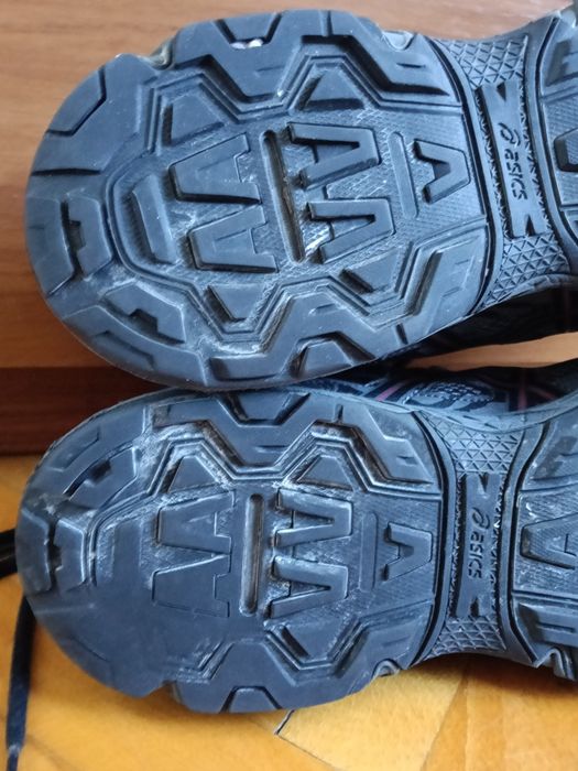 Оригинален Asics Gel номер 45