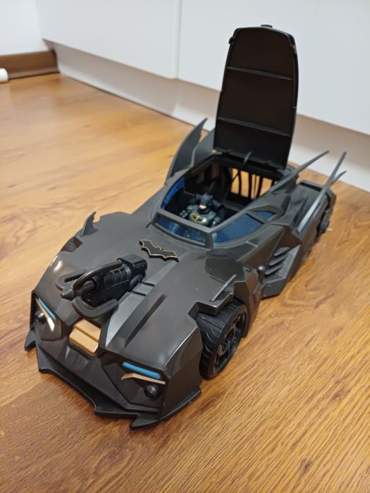 Батмобил с фигурка на Batman