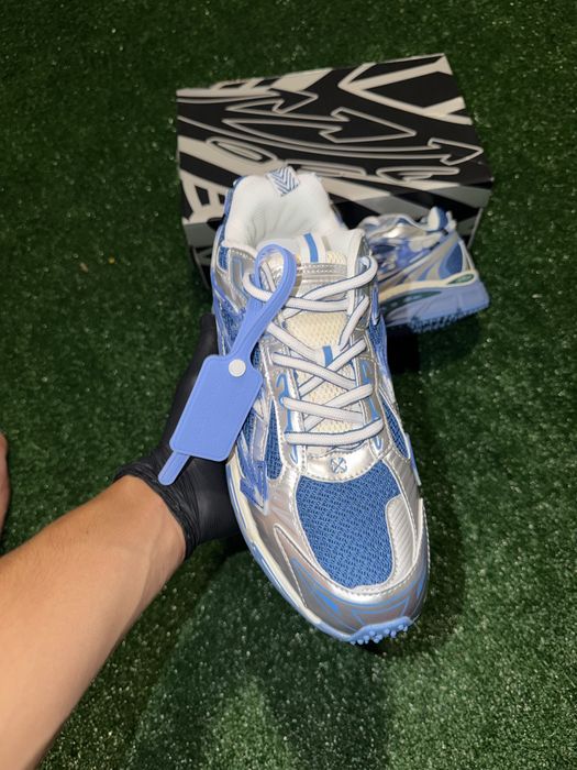 Off White Be Right Back