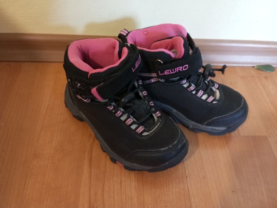 Обувки.         .