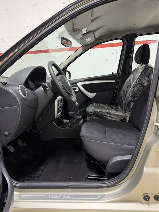 Dacia Logan “LAUREAT” 1.6 MPI 90CP 2010 cu doar 12.000 KM RARITATE ȚINUTA IN GARAJ !