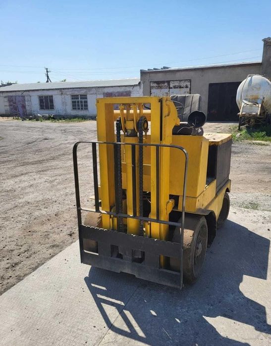 Кара вилочный погрузчик
