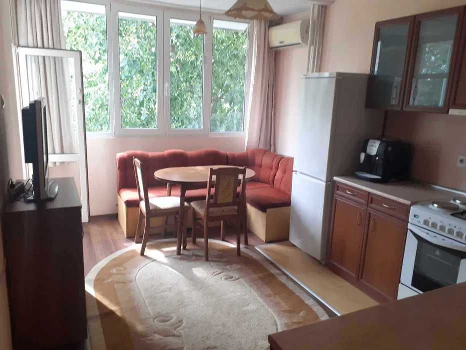 Дава се под наем Тристаен апартамент в София, Зона Б-5 - 60 кв.м за 550 € - Снимка #1