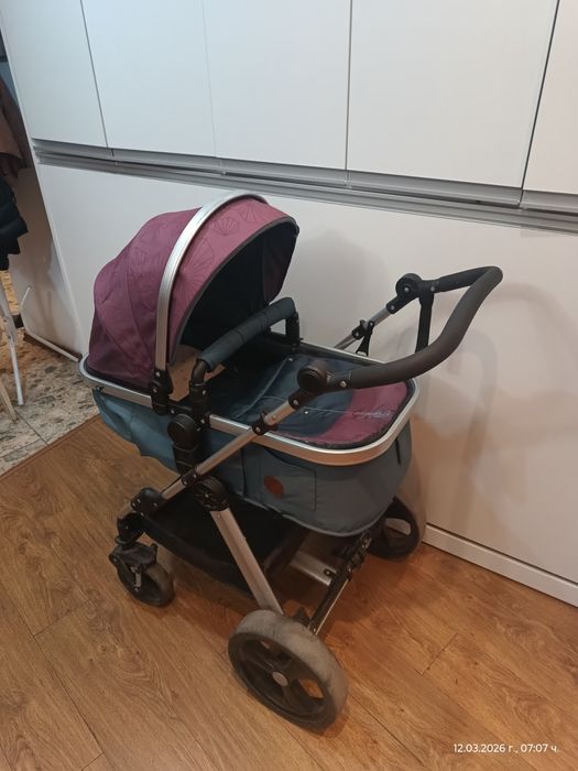Детска количка  ..