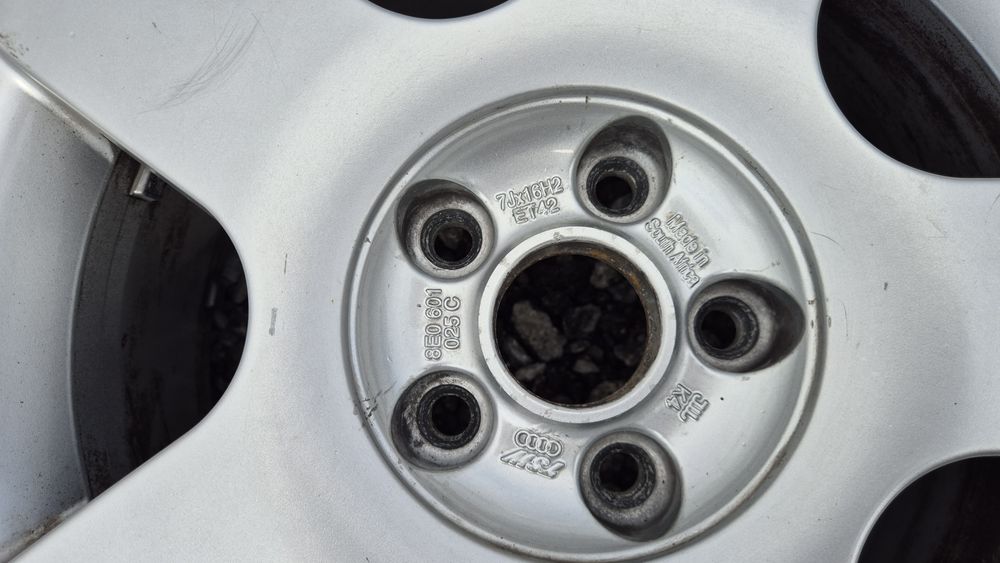 Оригинални джанни Ауди 5/112 Audi A4 5x112