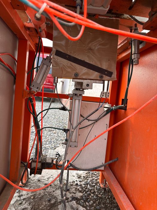 пневматический пресс для угловых соединений