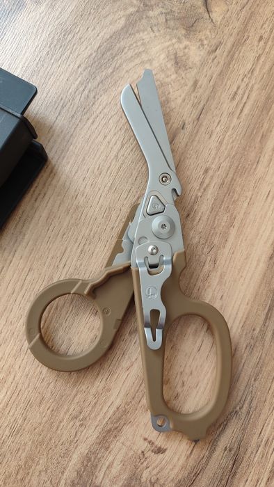 Продам ножницы Leatherman и биты с удлинителем