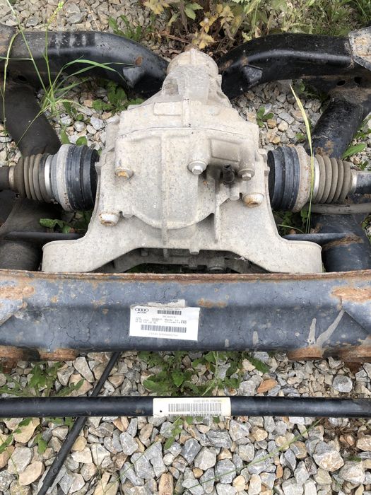 Врати от лявата страна и задния мост на Audi Q7 от 2005 до 2015