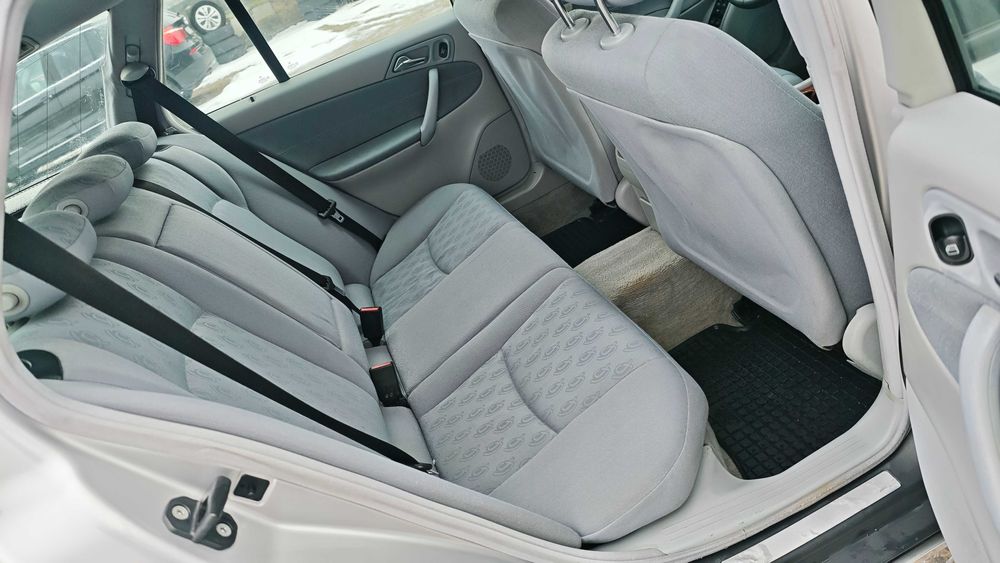 Mercedes C200/116ps/6speed/Всичко Платено/Обслужен