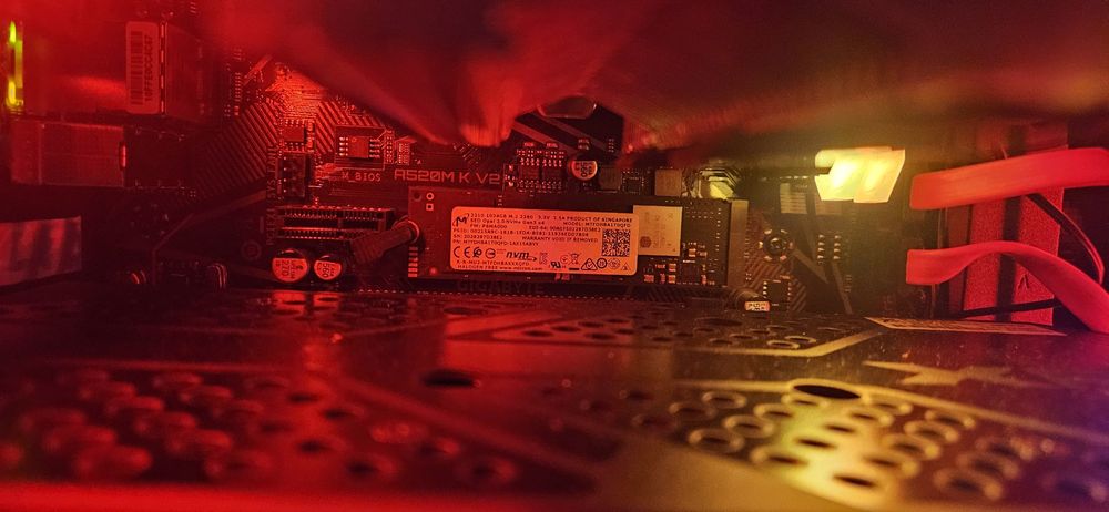 Vând sau schimb calculator Gaming