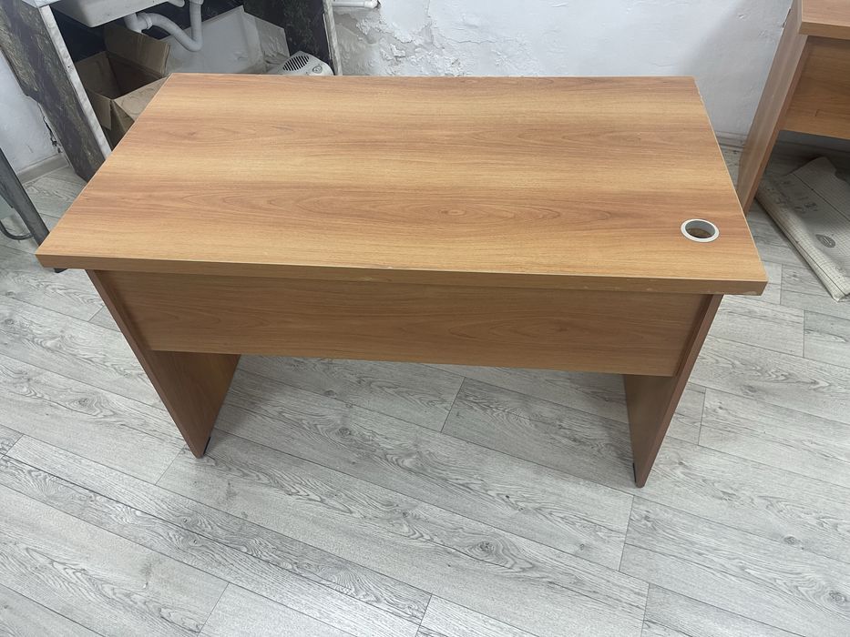 Продам офисные столы