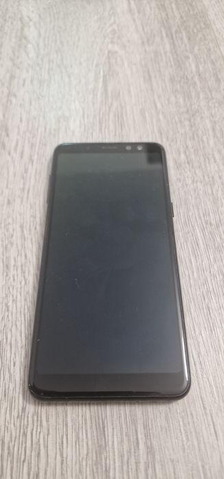 Telefon Samsung A8