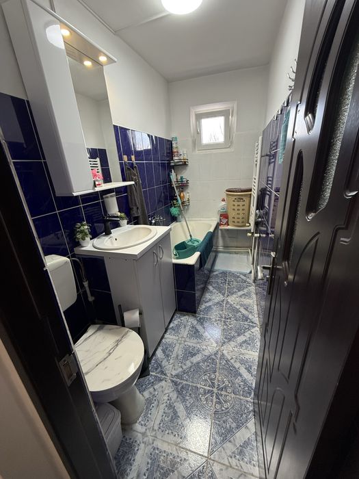 Apartament 3 camere, semidecomandat