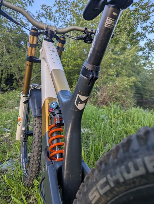 YT Tues Core 4 / YT MOB core 4 DOWNHILL